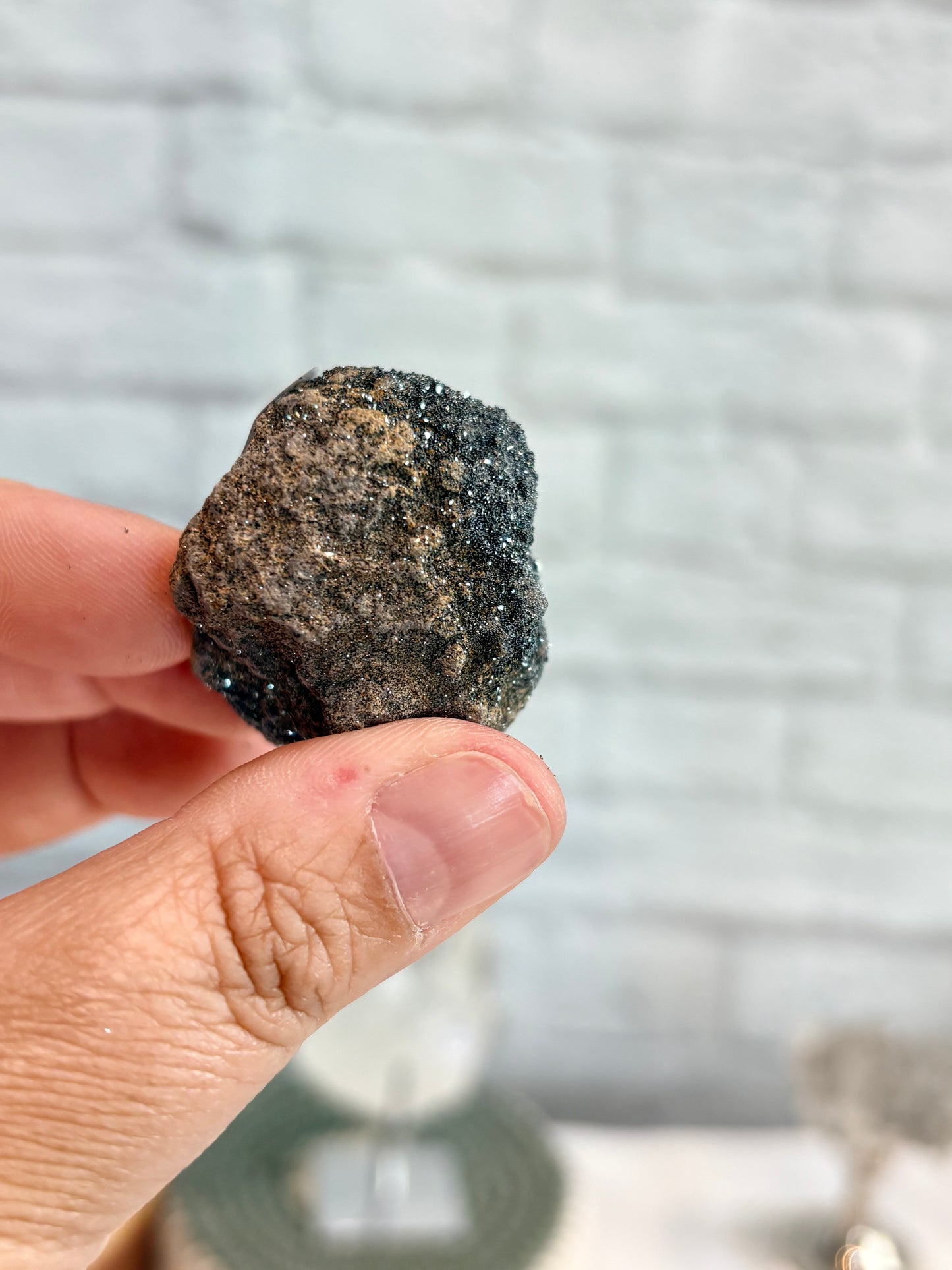HEM3 - Hématite sur pouzzolane (France)
