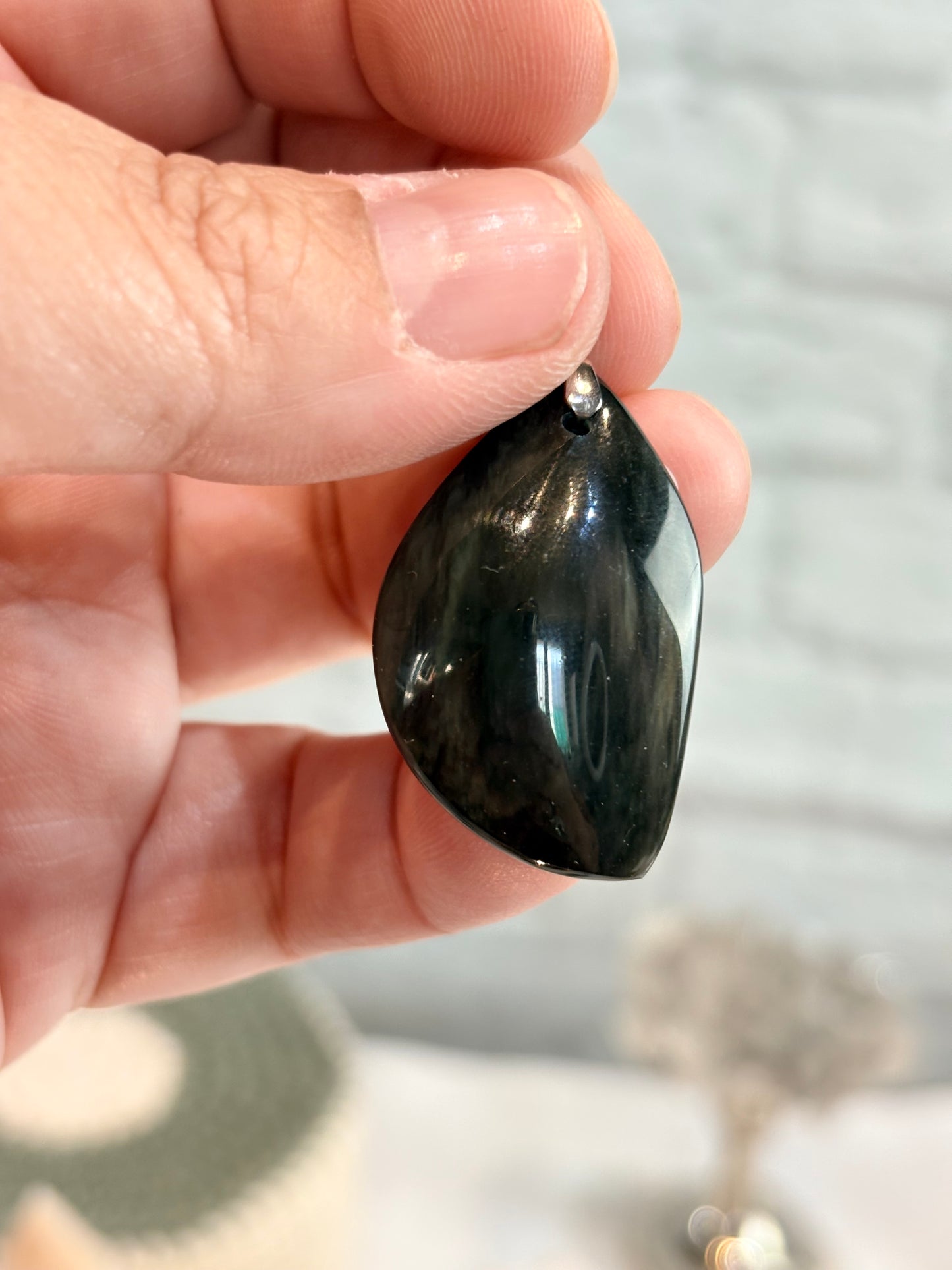 POM5 - Pendentif obsidienne manta huichol