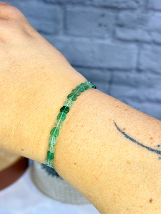 Bracelet en quartz fraise vert T.16/17