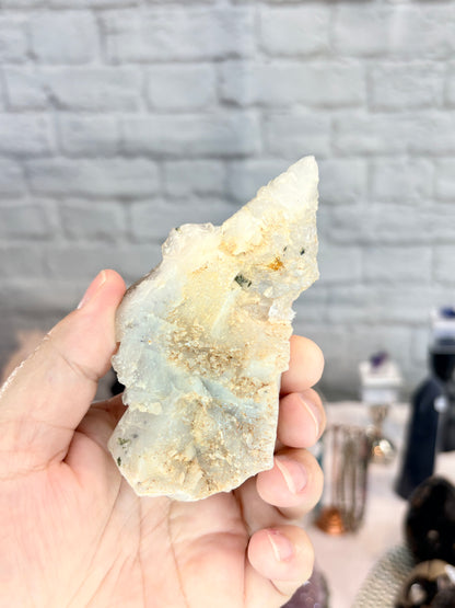 QEP1 - Epidote sur amas de Quartz