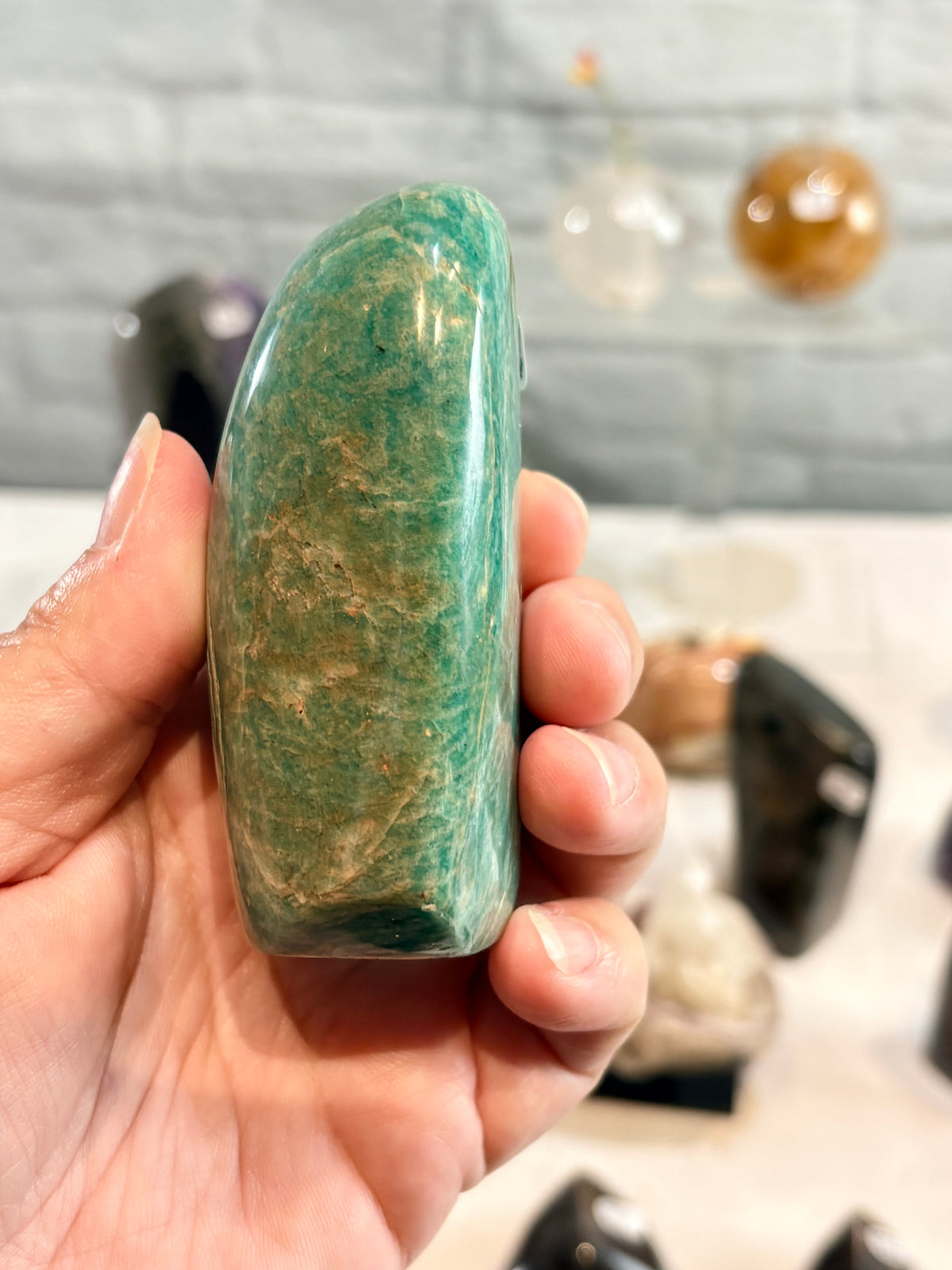 AMA1 - Forme libre en amazonite de Madagascar