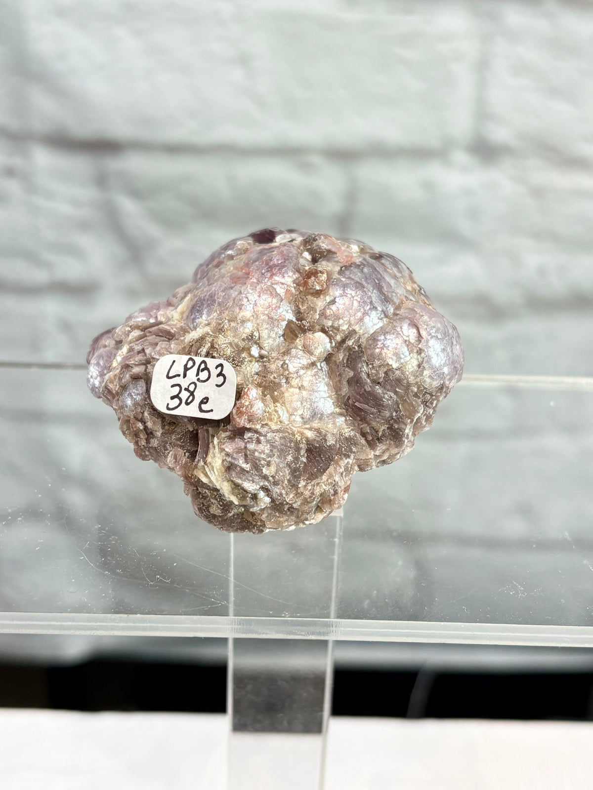 LPB3 - Lepidolite boltroïdale brute