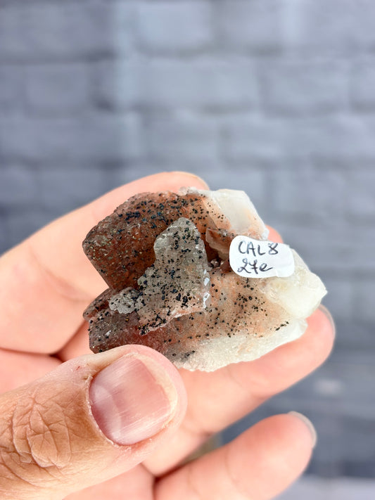 CAL8 - calcite pagode brute