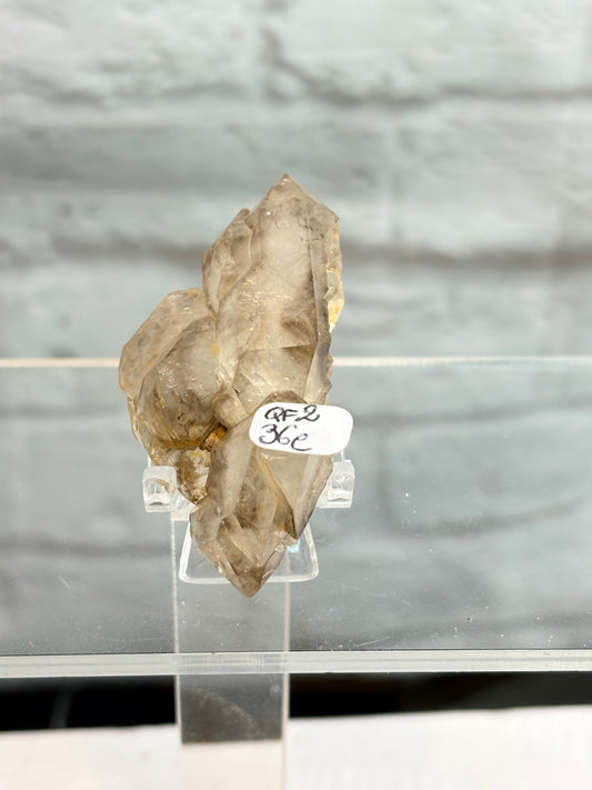 QF2 - Specimen de quartz fumé brut