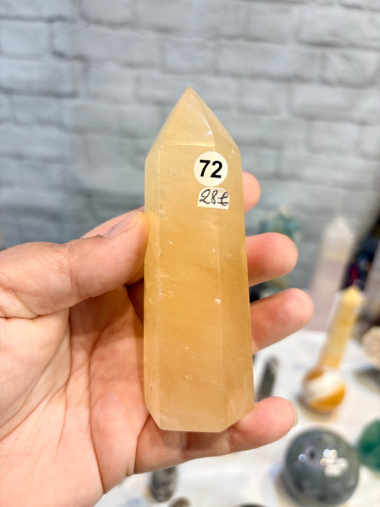 Tour en calcite miel