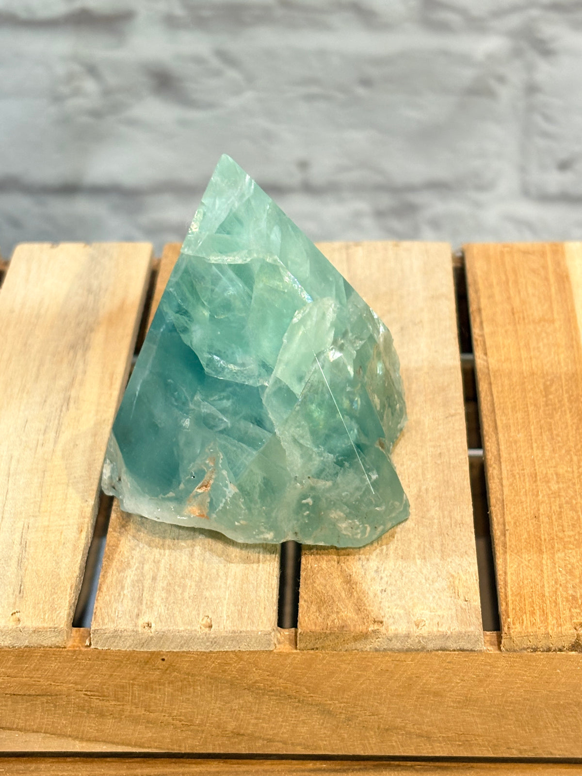 Pointe de fluorite verte semie-polie