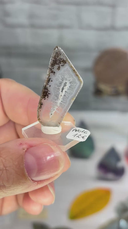 APO16 - Agate polyédrique du Brésil