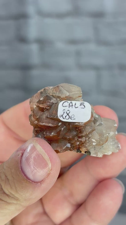 CAL5 - calcite pagode brute