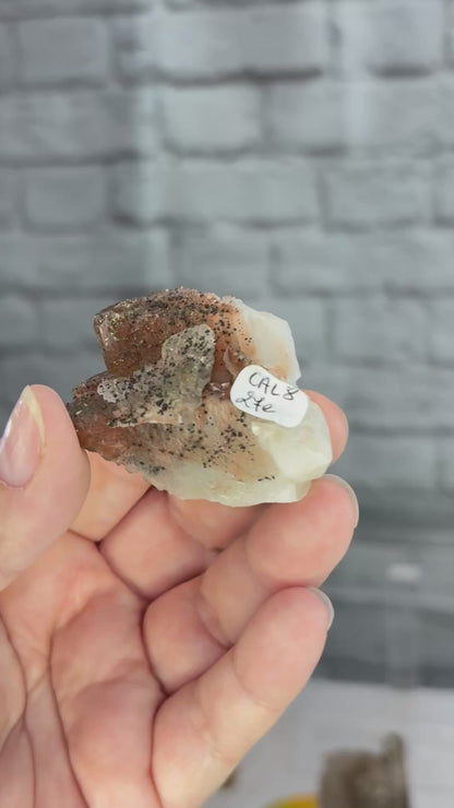 CAL8 - calcite pagode brute